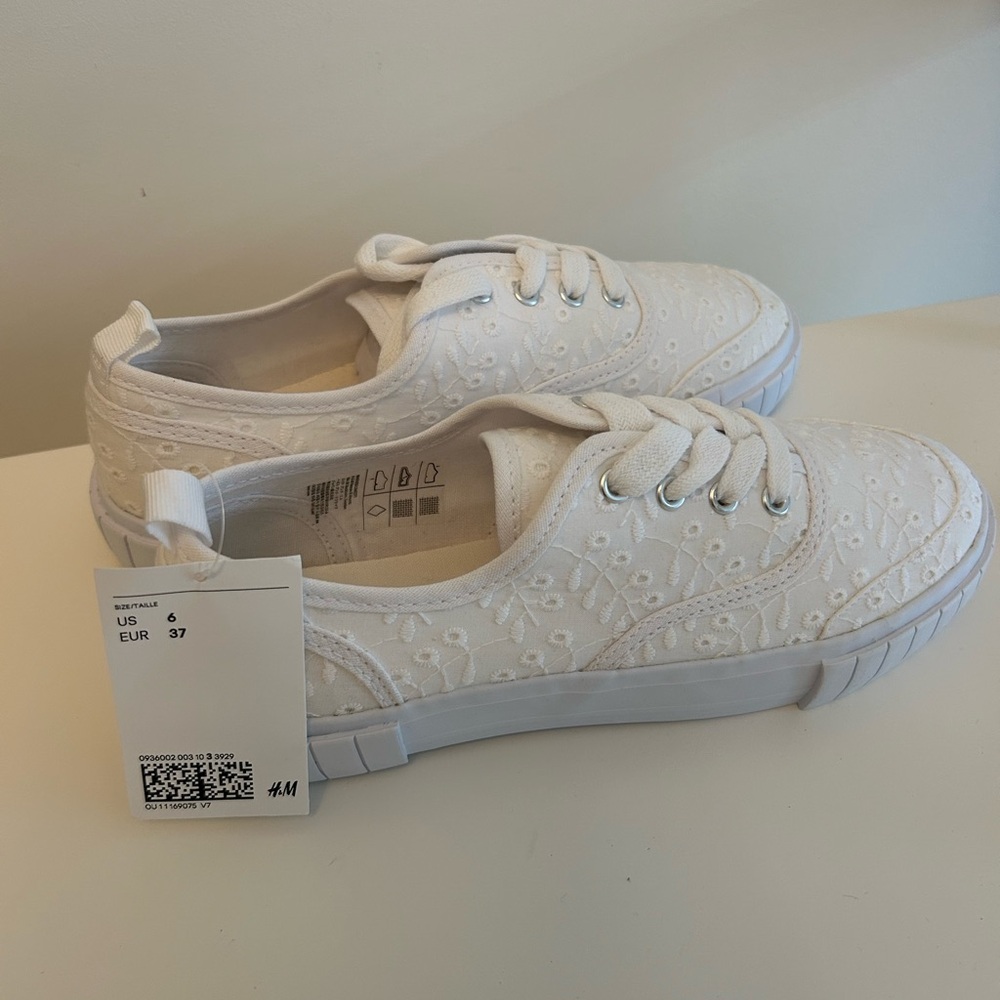 H&M Cream Embroidered Sneakers